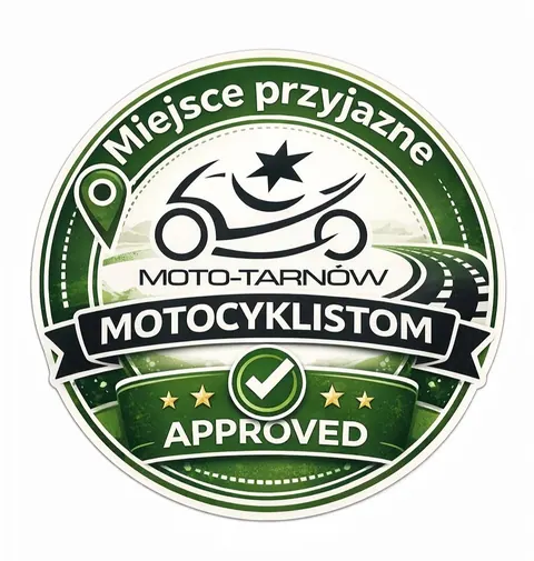 Zielona okrągła naklejka „Miejsce przyjazne motocyklistom – Moto-Tarnów – Approved”