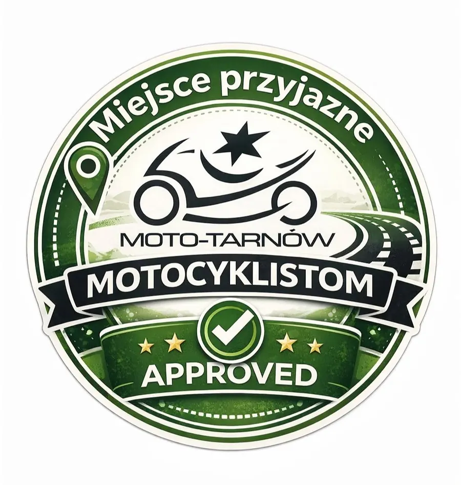 Zielona naklejka „Miejsce przyjazne motocyklistom – Moto-Tarnów”